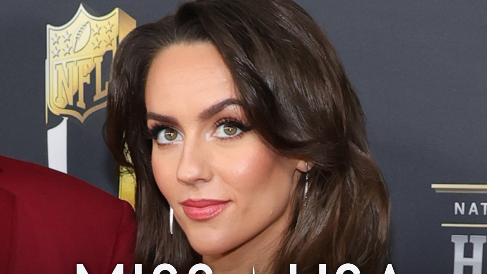 Jordon Hudson shows off long legs at Miss Maine Pageant