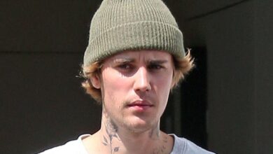Justin Bieber begs God for help in the post and admits that he hurts others