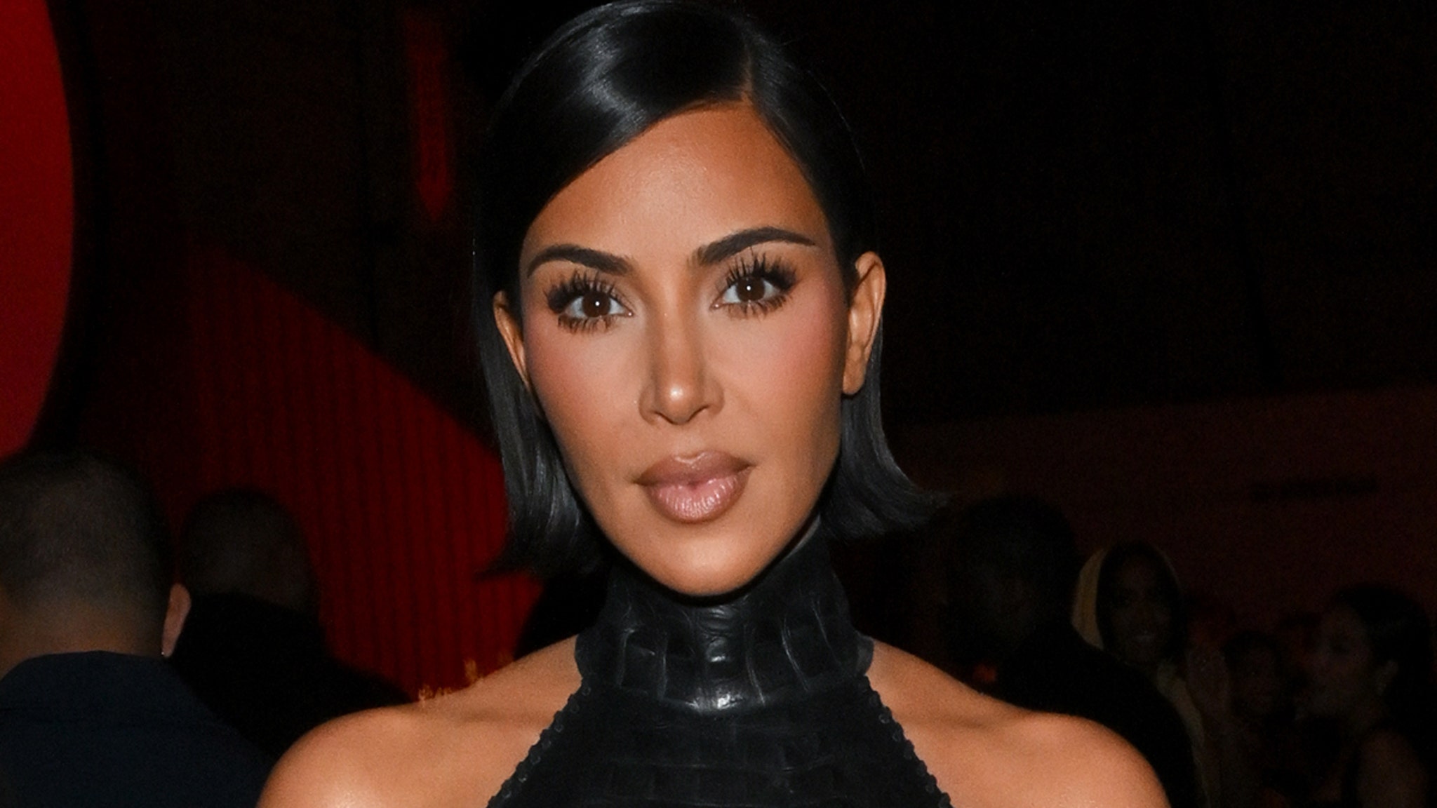 Kim Kardashian arrives in Paris prior to witness statement