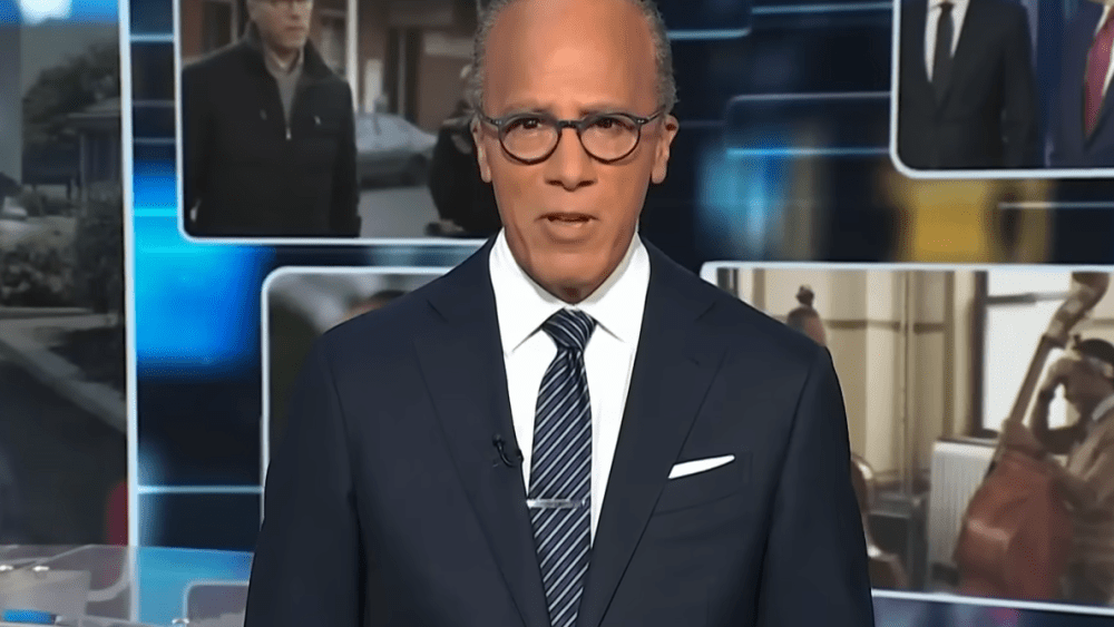 Lester Holt signs as 'NBC Nightly News' anchor in the last broadcast