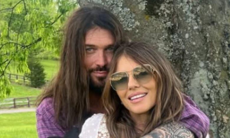 Liz Hurley's friends seek intervention about the relationship between Billy Ray Cyrus