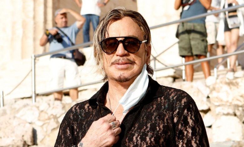 Mickey Rourke's biggest controversies revise