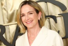 Molly McNearney devotes the speech of the Gracie Award to 'Reproductive Freedom'