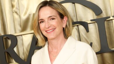 Molly McNearney devotes the speech of the Gracie Award to 'Reproductive Freedom'