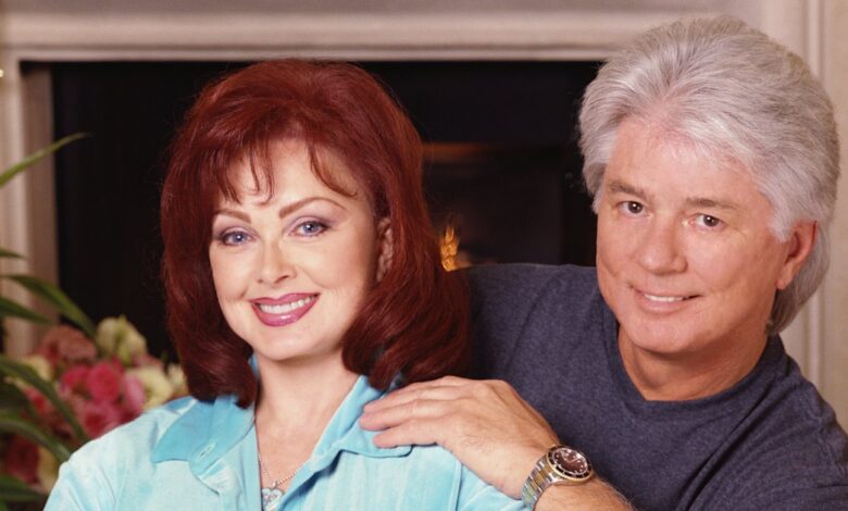 Naomi Judd once shot in Larry Strickland about unfaithfulness.