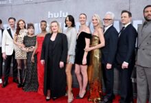 Reflect the Tale Stars of the Handmaid on the final, Share photos