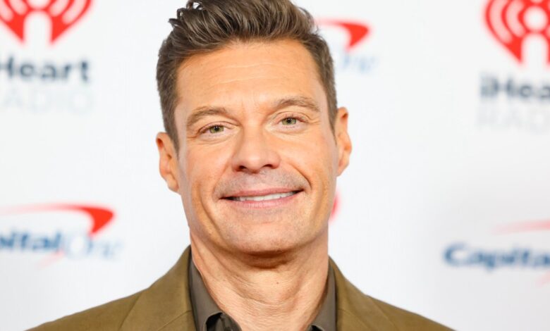 Ryan Seacrest says that he "never been depressed again to be single"