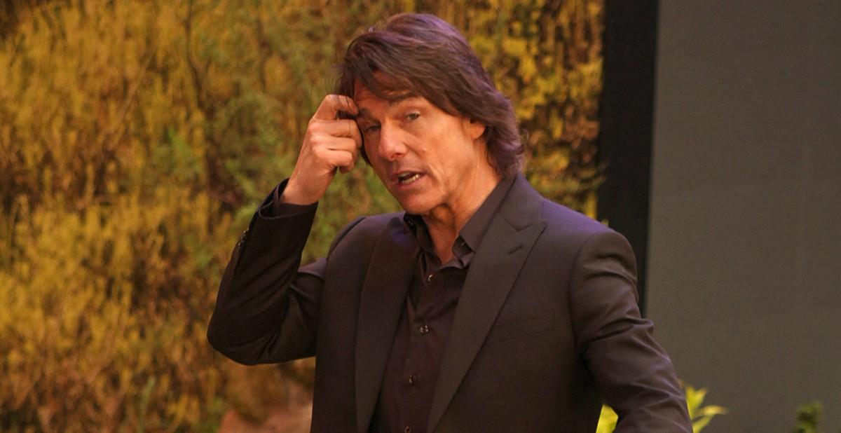 Tom Cruise 'goes too far with stunts'