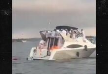 Boot explodes in flames in NYC, sends 22 overboard