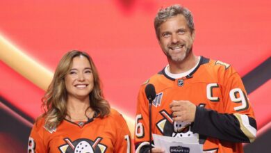 Joshua Jackson reunits herself with 'Mighty Ducks' Costar at NHL Draft