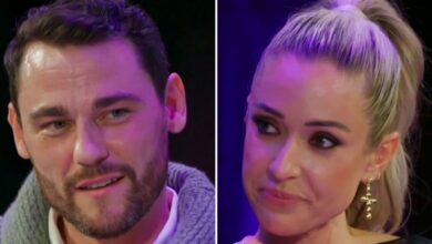 Kristin Cavallari focuses on ex Johnny's embarrassing live show behavior