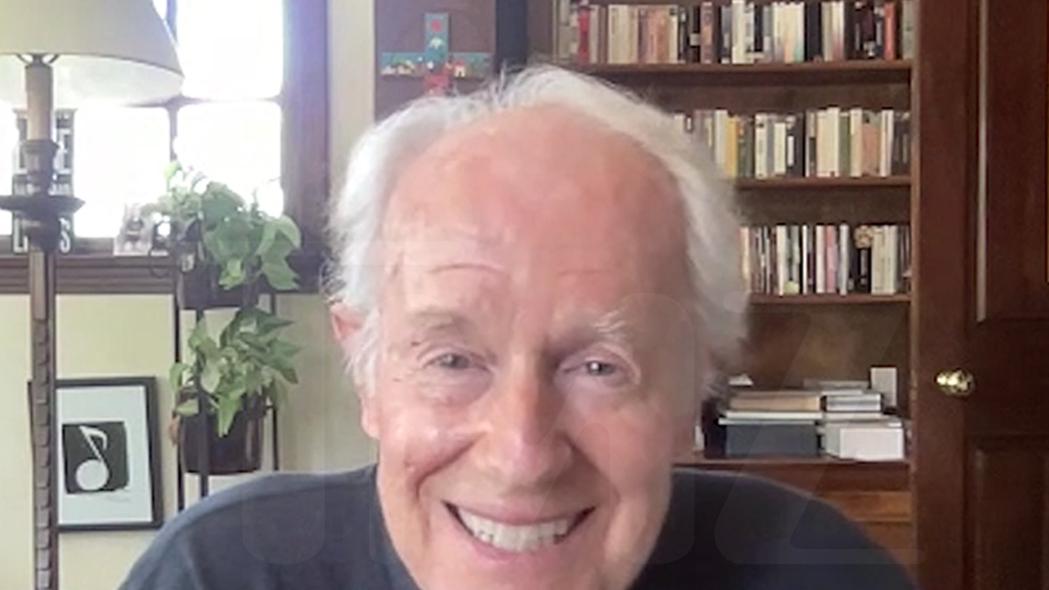 'M*A*SH' Actor Mike Farrell shares memories of deceased actress Loretta Swit