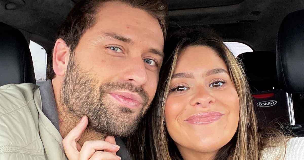 Mormon Wives' Taylor 'tries to hide' that she has a baby with Dakota