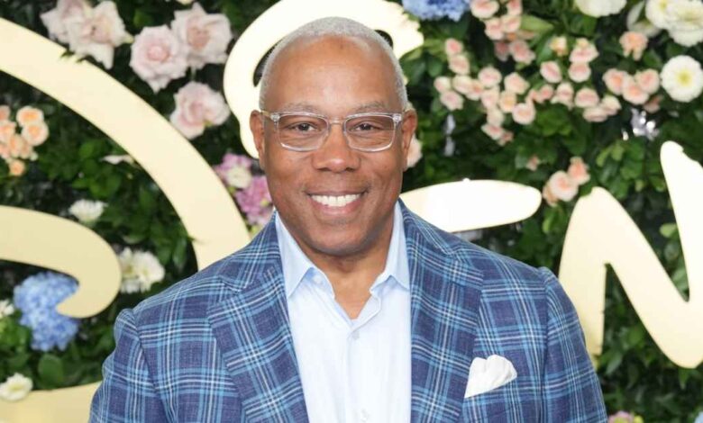 Sportscenter -anchor Jay Harris announces the diagnosis of prostate cancer