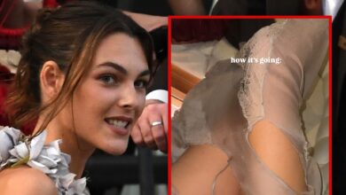 Vittoria Ceretti Posts wardrobe malfunction, fully torn dress