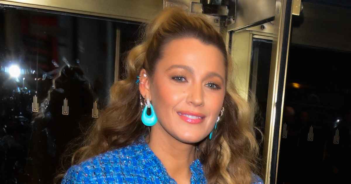 Blake Lively brings Serena back for Rossipmeisjesreünie in new advertisement