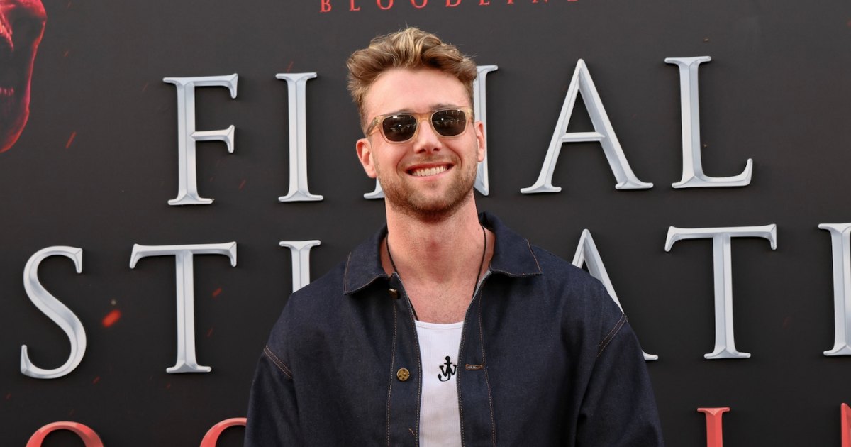 Harry Jowsy jokes about choking the chicken and watching his own sex tires