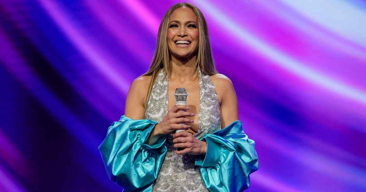 Jennifer Lopez says that after 4 divorces she is 'ready' with the marriage