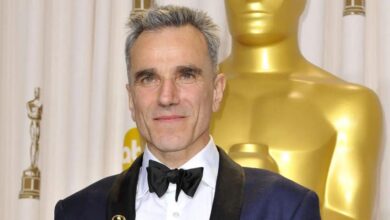 Daniel Day-Lewis risks health on a large screen return