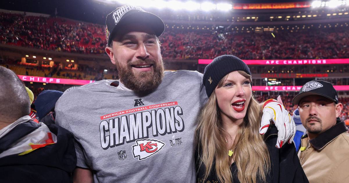 In the relationship of Travis Kelce with the Taylor Swift family