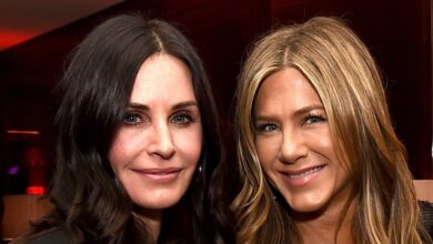 Jennifer Aniston van Vrienden, Courteney Cox Share New Selfie