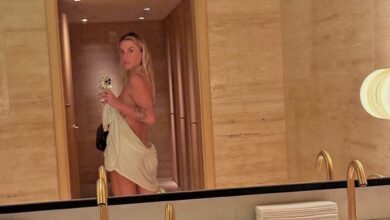 Kesha strips down in sultry bathroom Instagram photos