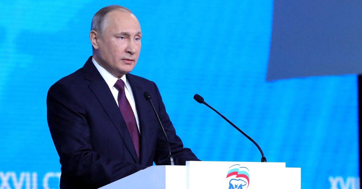 Vladimir Putin brings Nuke Bombers closer to Europe in war calculation