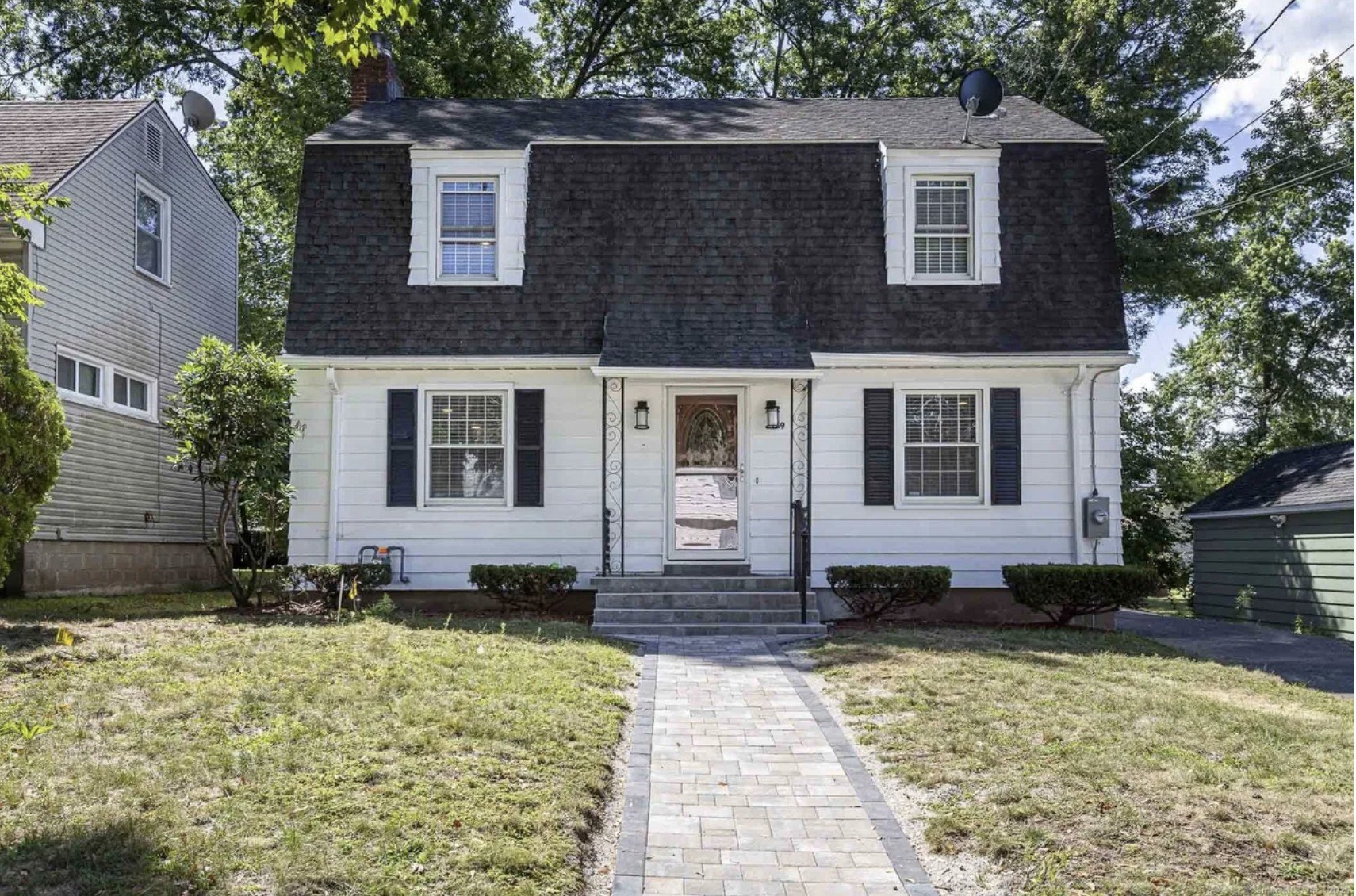 House with 4 bedrooms in Hartford, CT