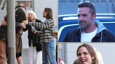 Ben Affleck and Jennifer Garner take children, his mother to theater