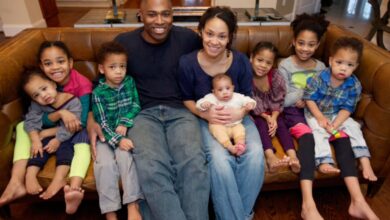 Shaun Alexander and family