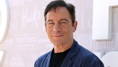 Jason Isaacs warns 'Hate is armed' in acceptance speech