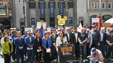 'Jimmy Kimmel Live' Hollywood Rally insists at Disney not to bend for Trump