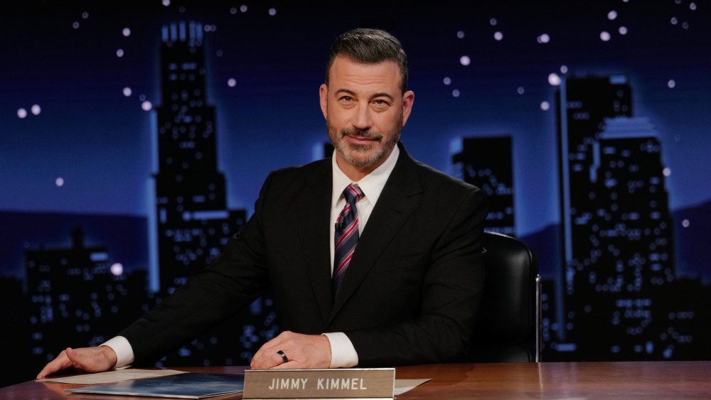 Jimmy Kimmel calls Trump a 'bully' after he threatens ABC on return