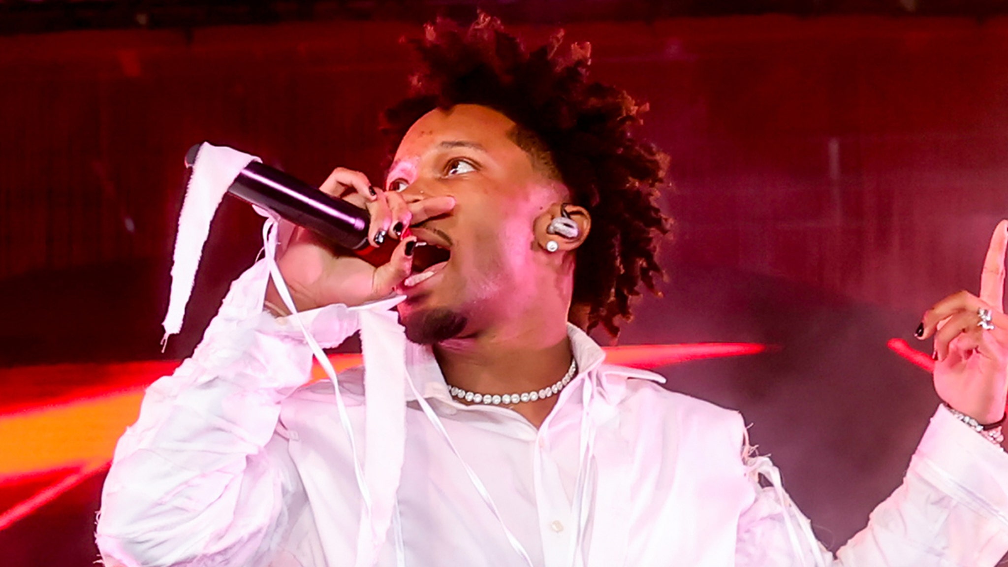 Singer D4VD performs after the dead body is found in his Tesla