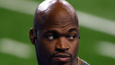 Adrian Peterson arrested for DWI, unlawful possession of a weapon in Texas