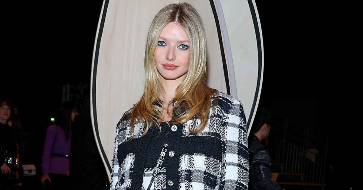 Apple Martin sings live in Nashville with Chris Martin in the audience