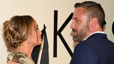 Ben Affleck and Jennifer Lopez reunite for 'Kiss of the Spider Woman' premiere