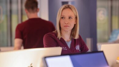 'Chicago Med' boss on the baby, future and other father's options of Hannah and Dean