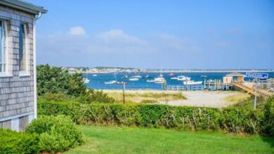 Judy Garland's Former Cape COD Escape affects the market for $ 6.8 million - only across the side of the iconic Kennedy Compound
