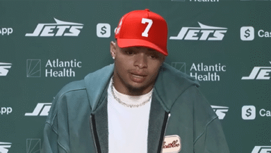 Justin Fields starts crying in the closet during an emotional week