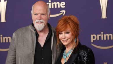 Reba McEntire's dream wedding to Rex Linn packed with A-list stars