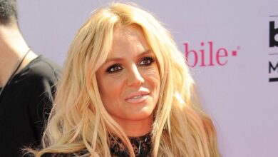 'Spirals' Britney Spears 'almost runs over boyfriend' Driving erratically