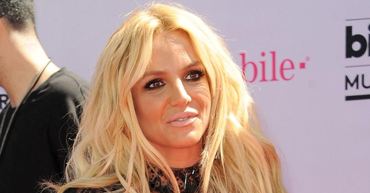 'Spirals' Britney Spears 'almost runs over boyfriend' Driving erratically