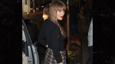 Taylor Swift shows off a new album with her showgirl style in NYC in the midst of a new album