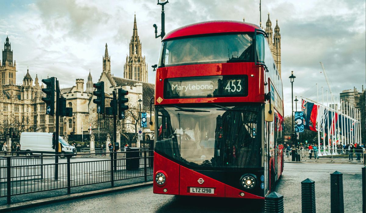 UK on Travel Alert as Major Snowstorm Set to Paralyze England This Week