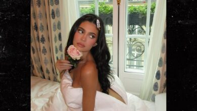 Kylie Jenner covers herself with just a sheet in a sexy Instagram post