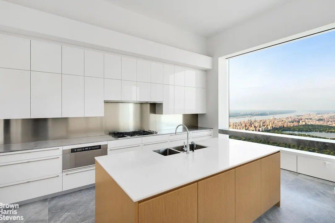 Luxury home sales in NYC are rising as sponsorship units make up half of deals