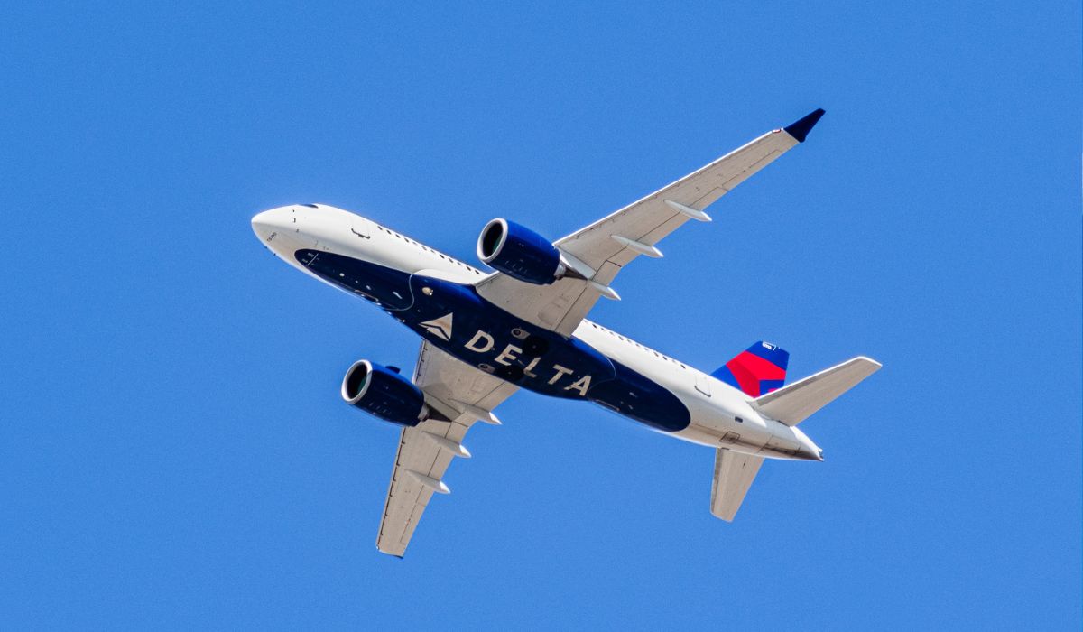 Major Airlines Offering Cyber Monday 2025 Extended Flight Sales