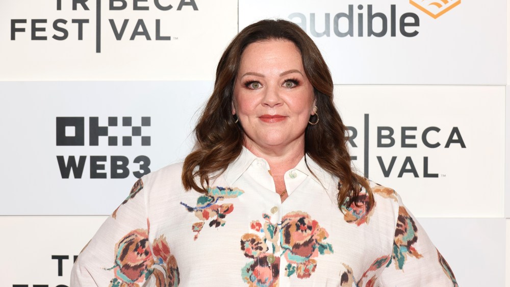 Melissa McCarthy will host 'SNL' in December with musical guest Dijon