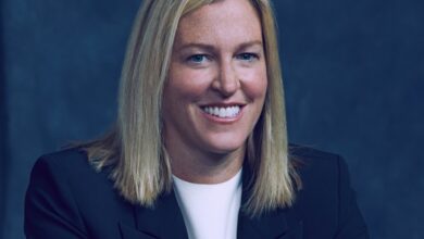 Netflix, trying to increase ad reach, changes in monthly active viewers